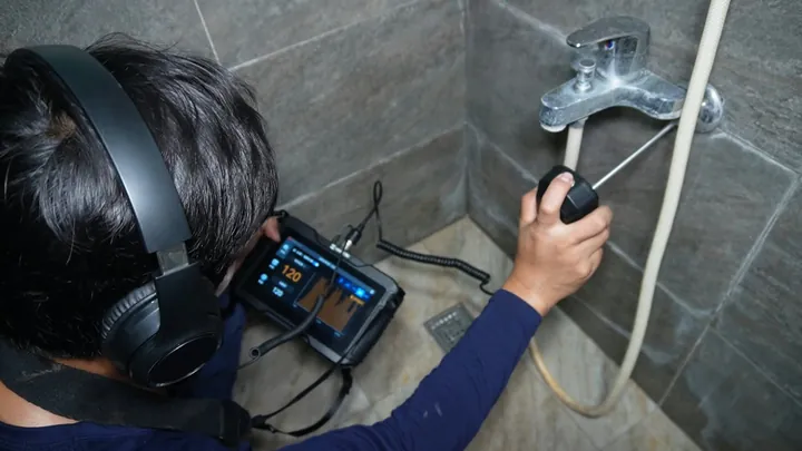 漏水探測器聽管線漏水聲