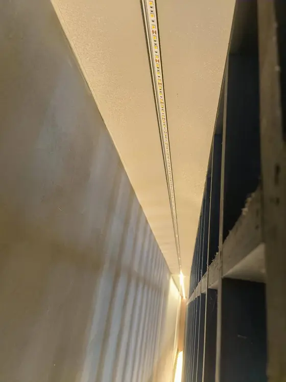 LED 間接照明
